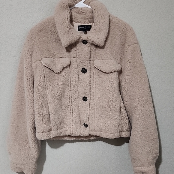 Love Tree Jacket Womens Size M beige Cropped lined Faux Fur Sherpa Coat - Picture 1 of 10